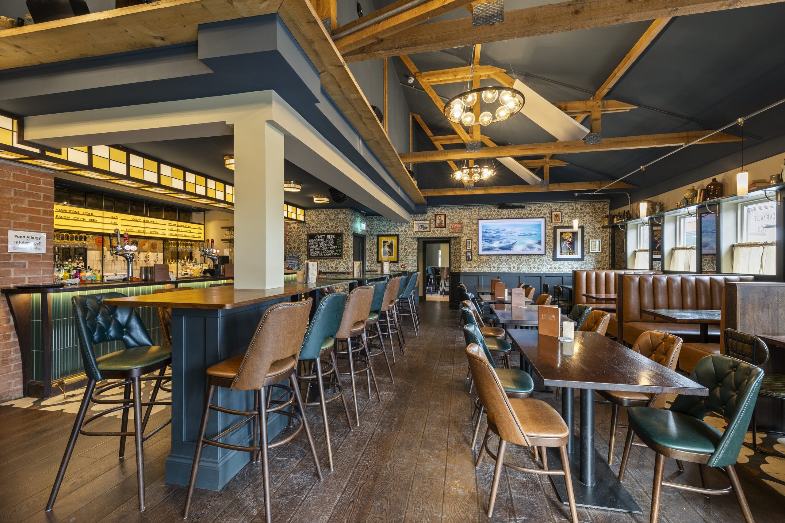 station-house-main-bar-2